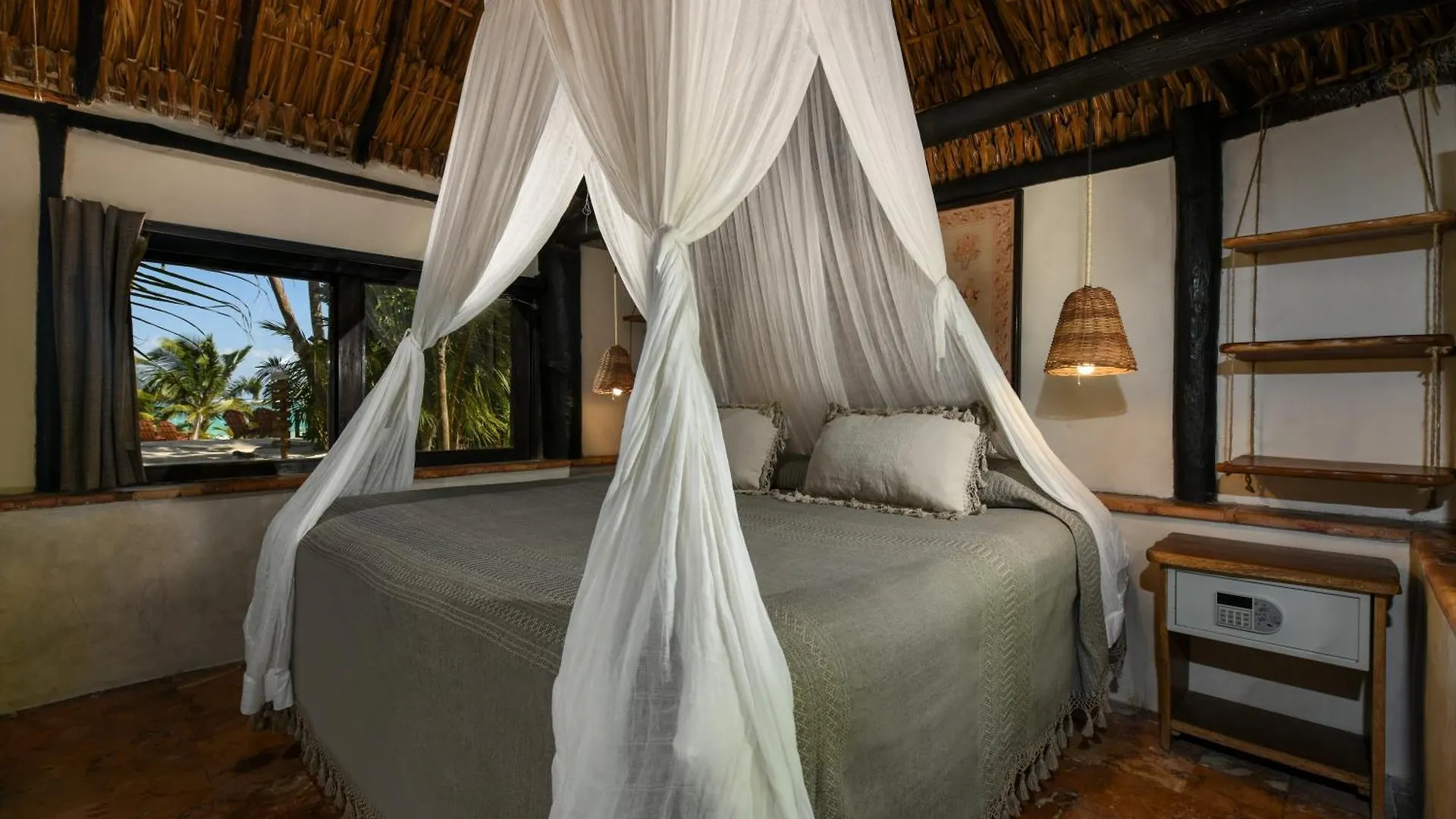 Hotel Diamante K - Inside Tulum National Park