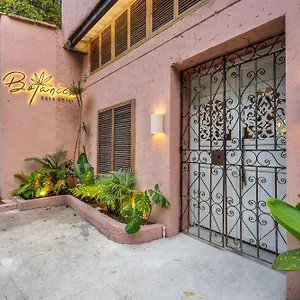 https://botanica-casa-manila-by-housy-host.colombiamedellinhotels.com