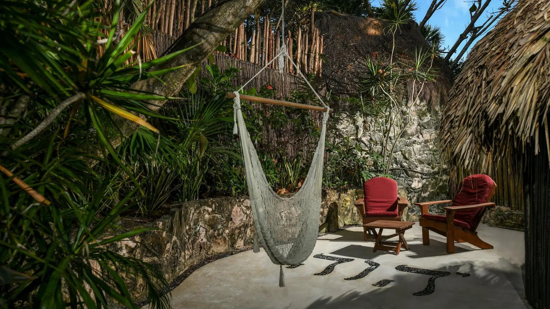 Hotel Diamante K - Inside Tulum National Park