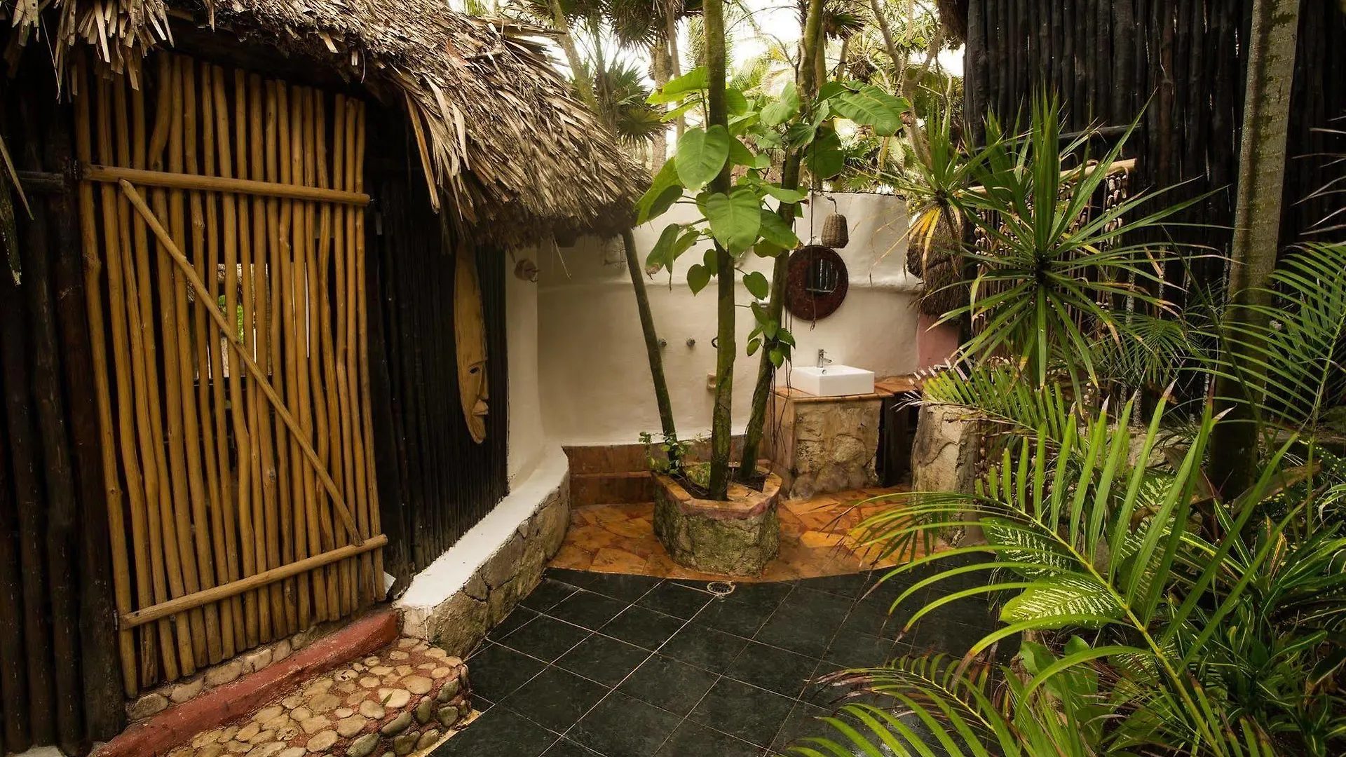 Hotel Diamante K - Inside Tulum National Park